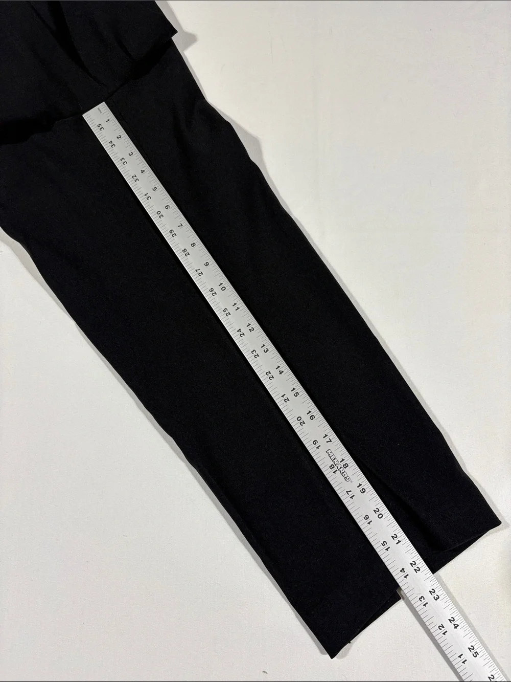 dressbarn Capris Pants size 4 side zipper